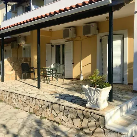Depis Lägenhet Roda (Corfu)
